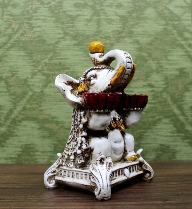 ELEPHANT WITH DOUBLE CANDLE HOLDER