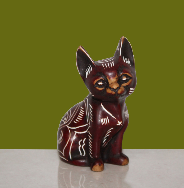 Resin Cat Sitting Etching