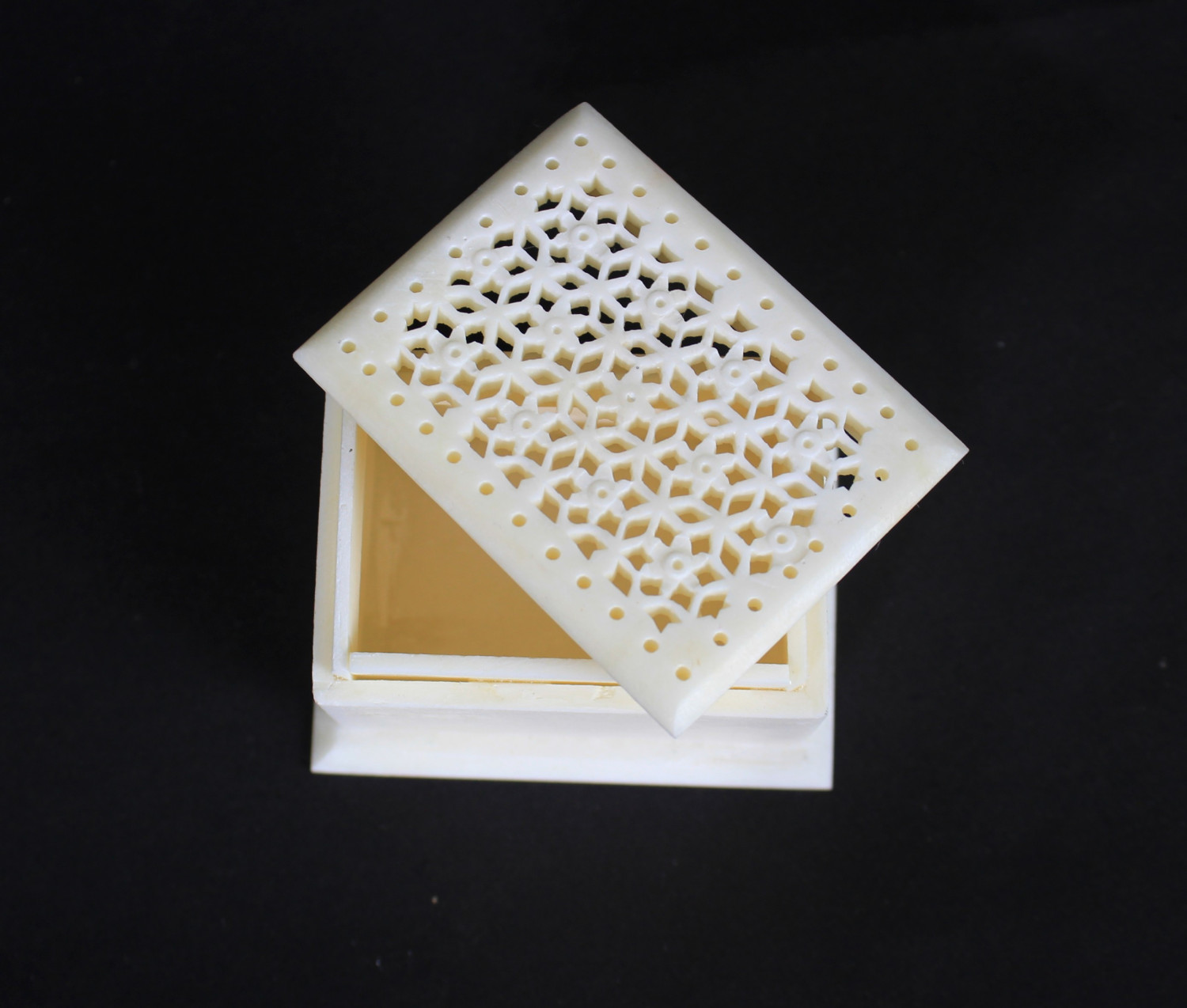 Bone Jali Box