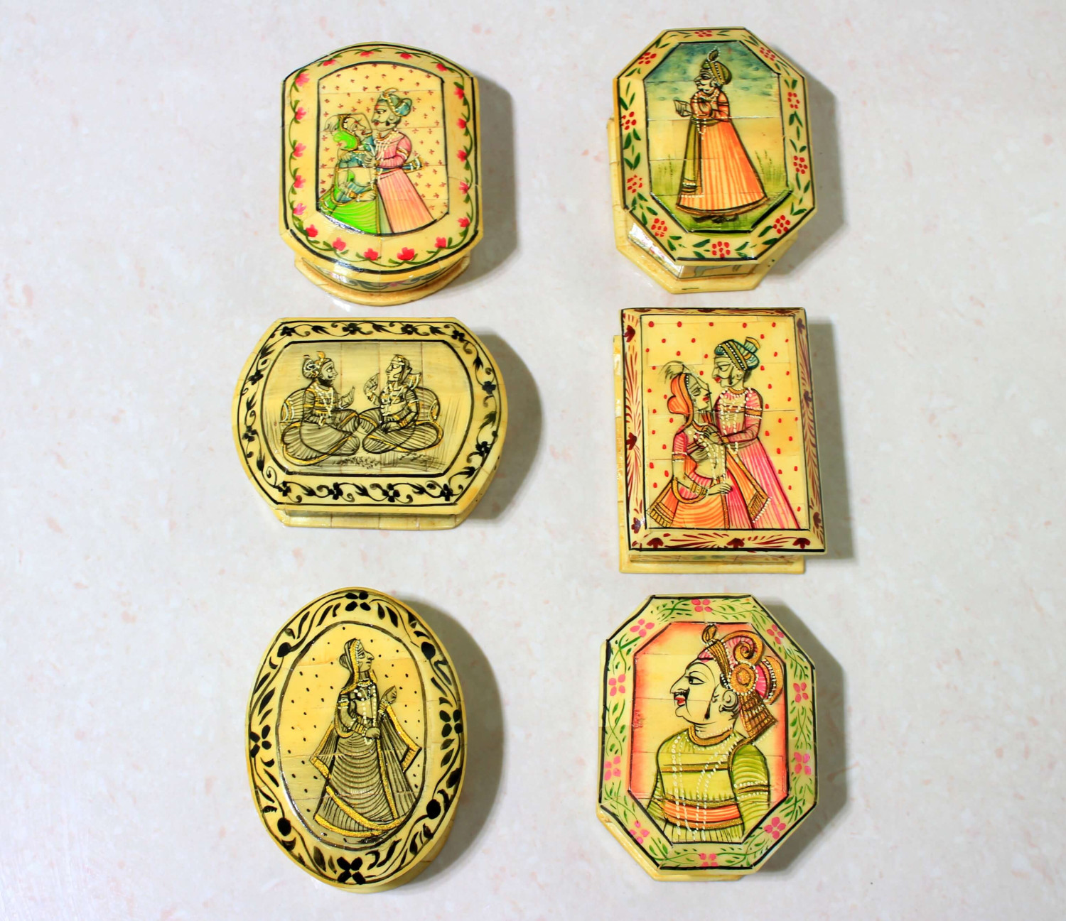 Bone Regular Box Painted Small Mix Shape