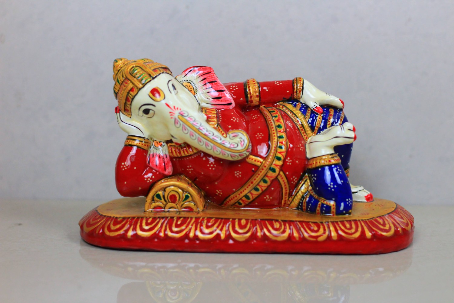 RESIN SLEEPING GANESHA