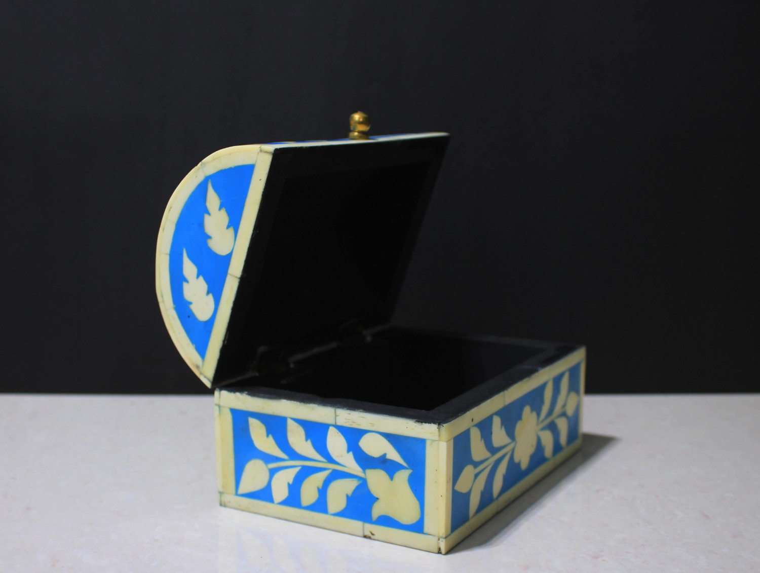 Bone Half Round Box Flower Cutting