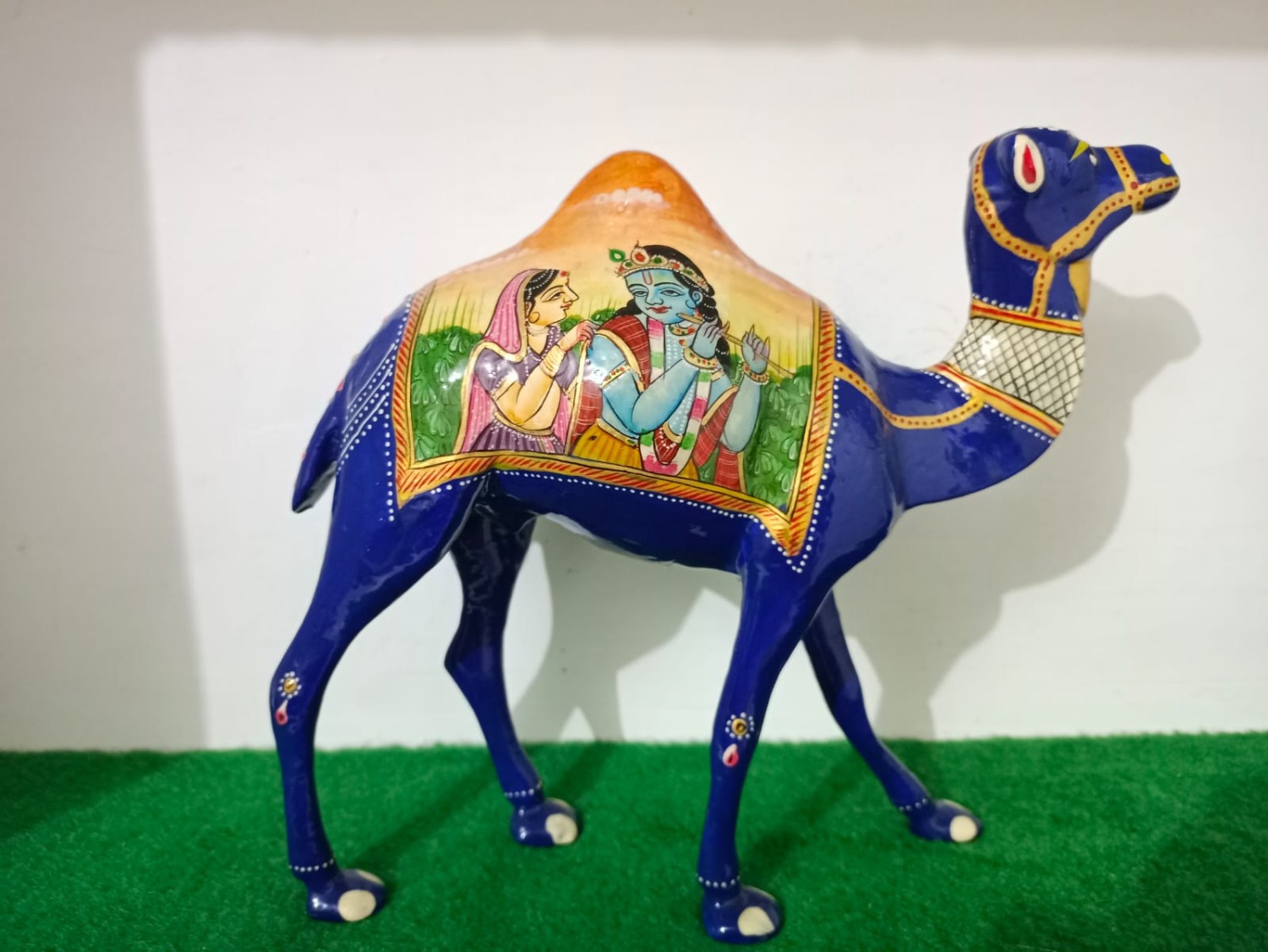 Metal Carveeng Camel Sculpture for Home Decoration