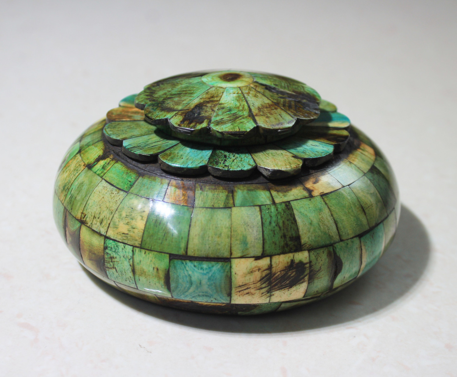 Bone Tobacco Box Green Finish