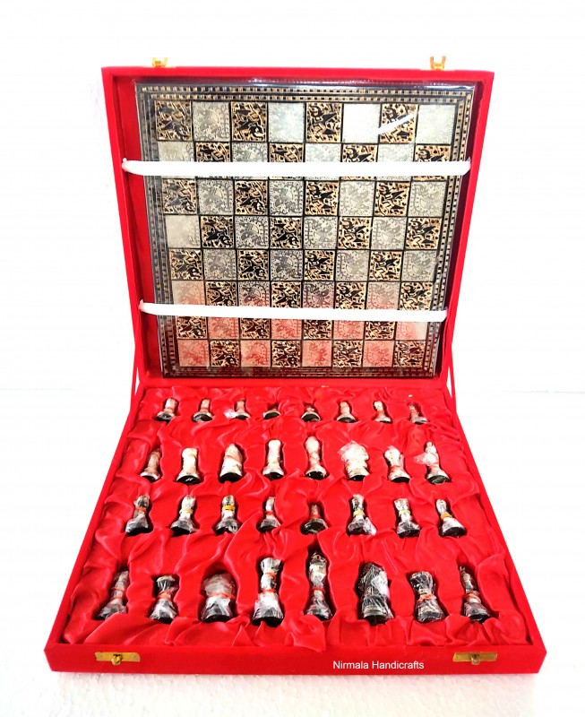Brass Chess Set (Black Silver)