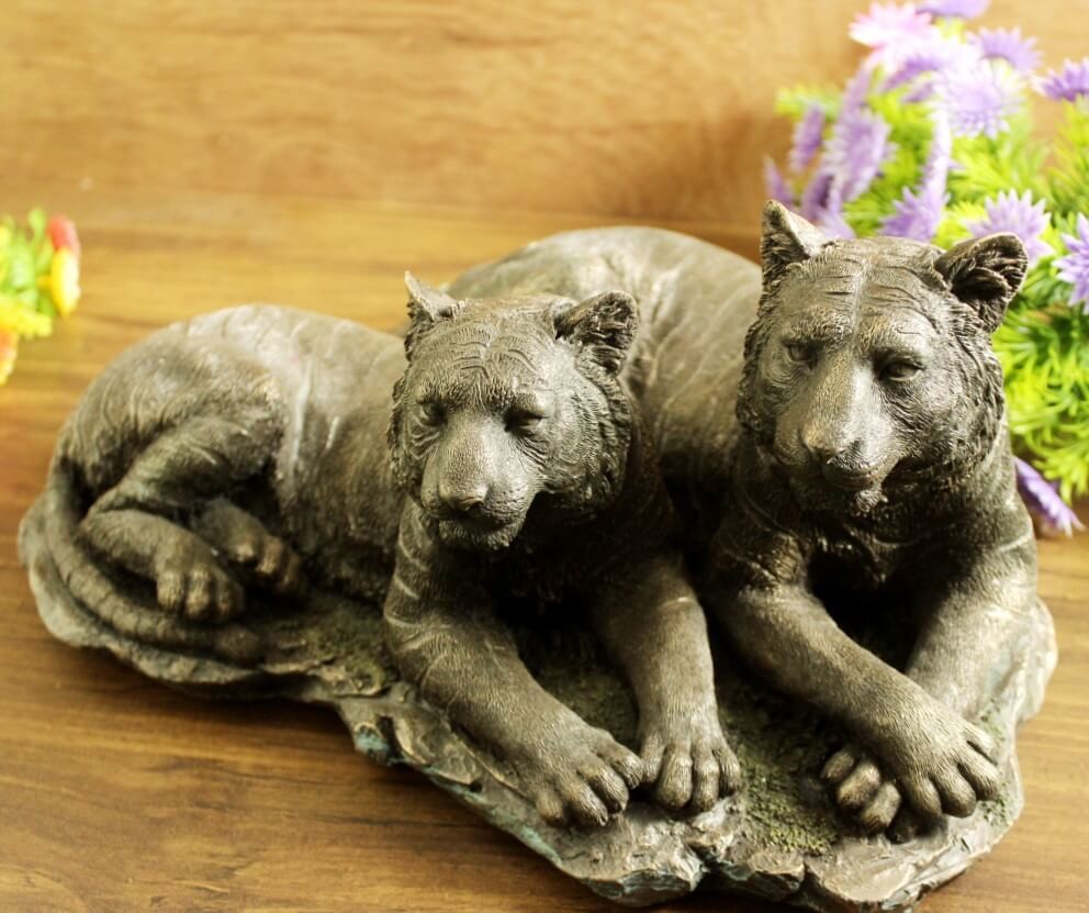TIGER COUPLE STATUE