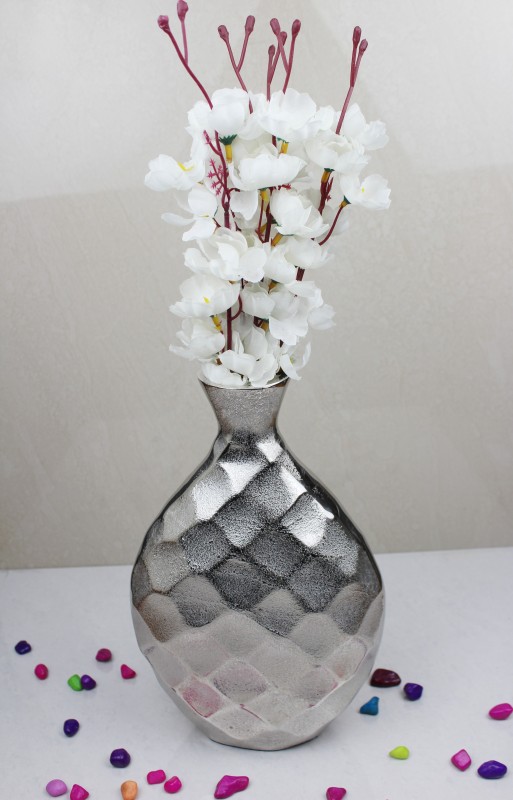 HAMERED VASE