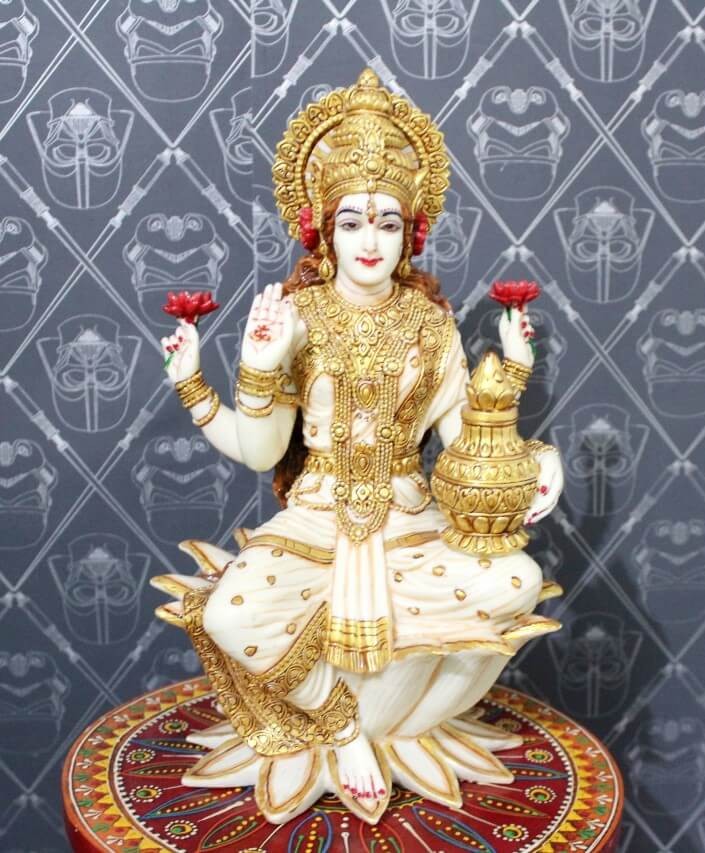 MD LOTUS LAXMI STATUE