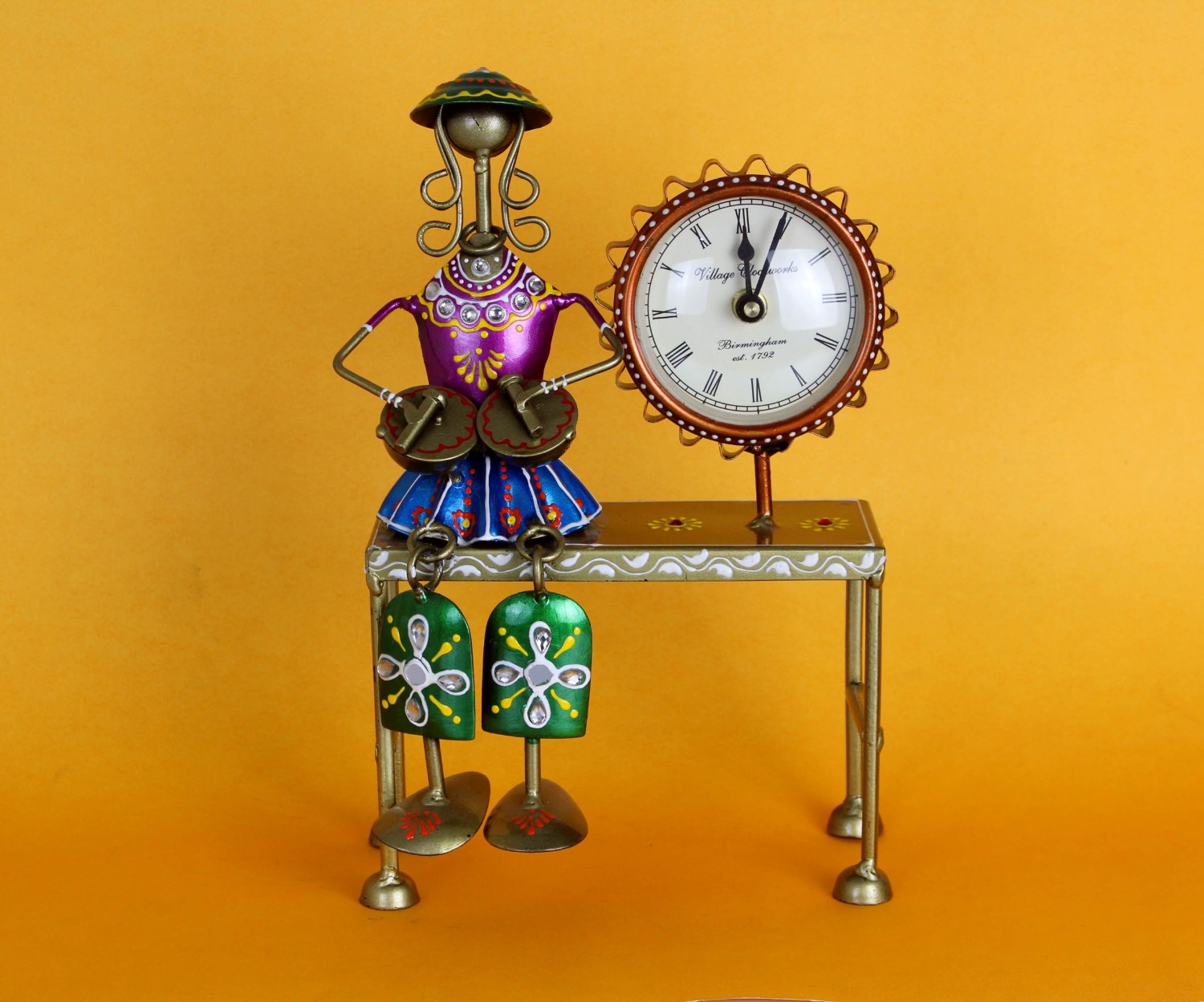 LADY STATUE WITH CLOCK