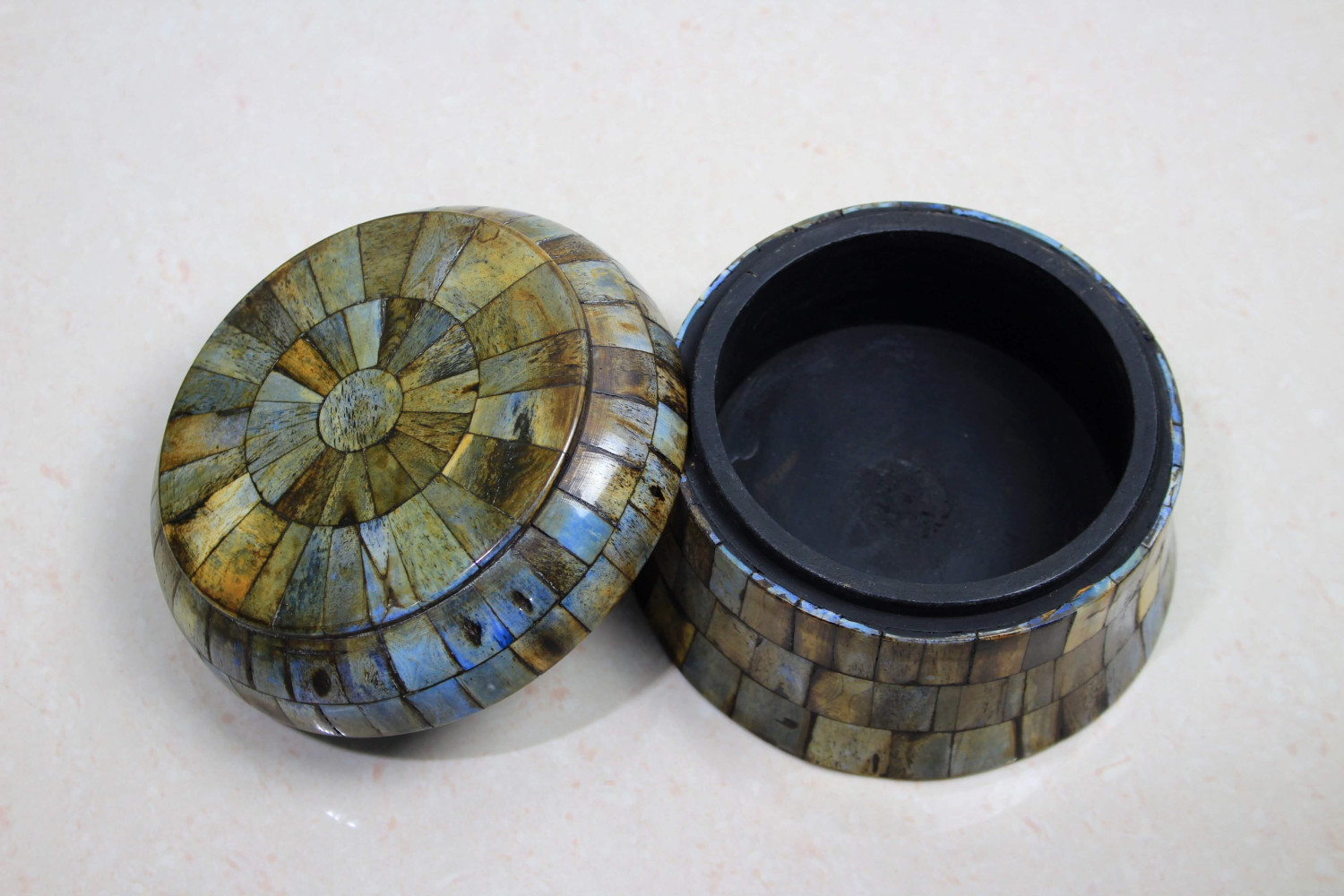 Bone Powder Box Green Finish