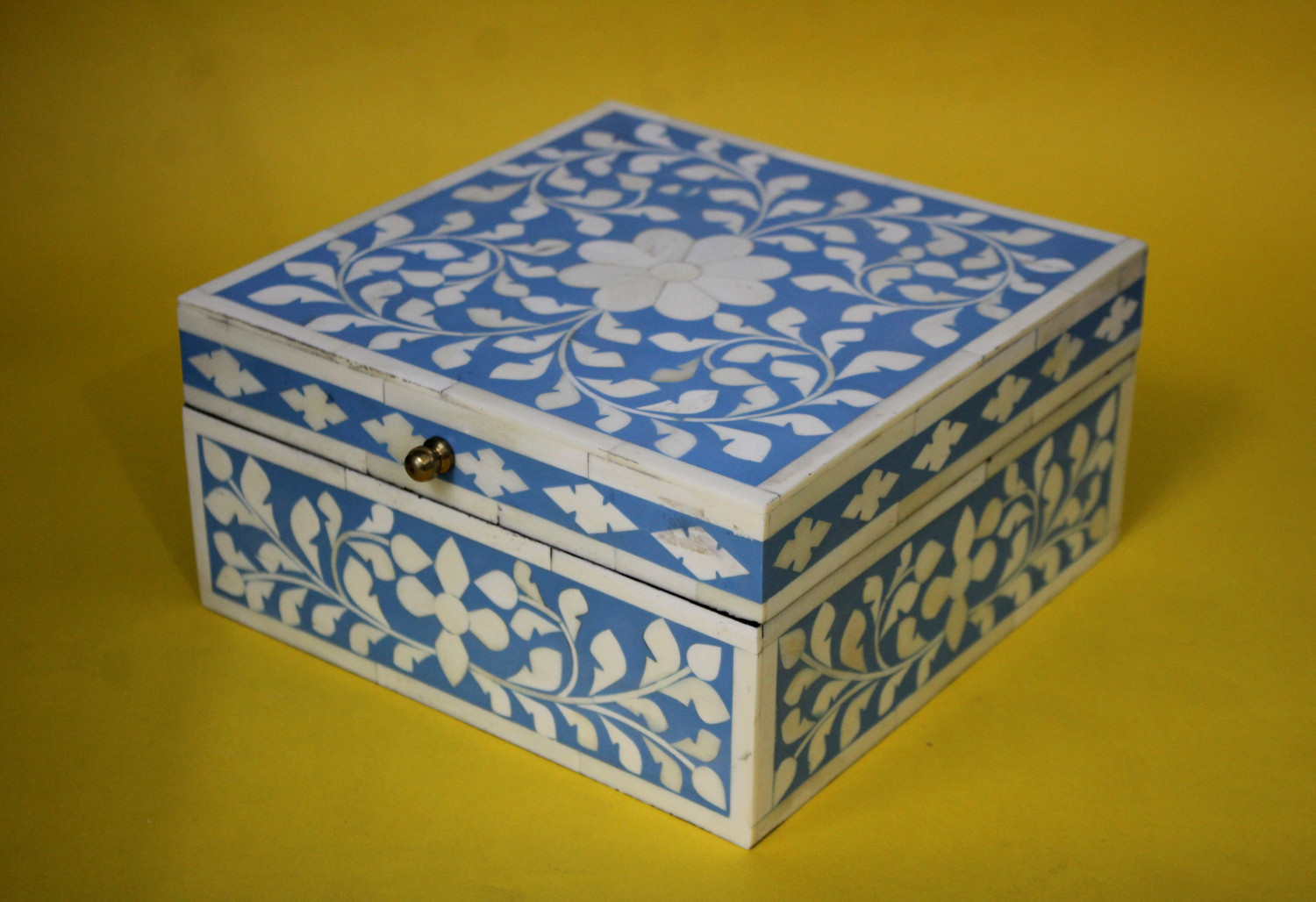 Bone Box Flower Cutting